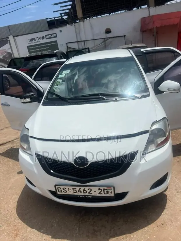 Toyota Yaris 2008 White