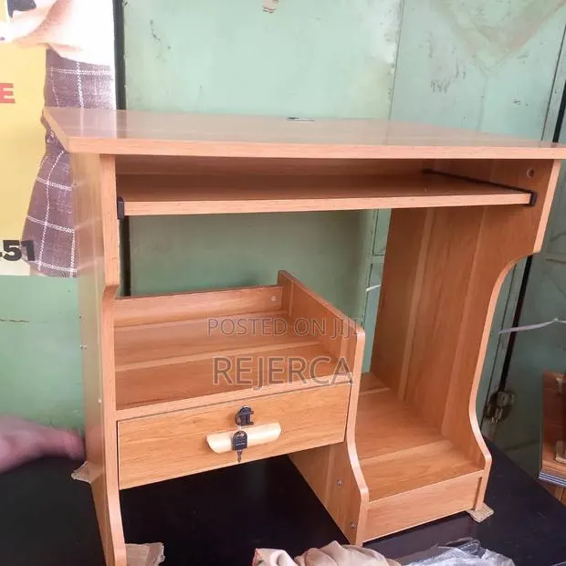 Computer Desk · Photo 1