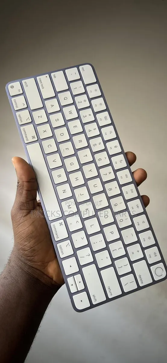 Apple Magic Keyboard With Touch ID · Photo 1