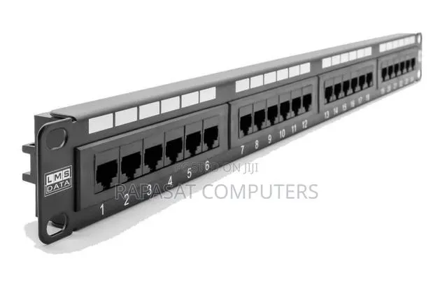 Patch Panel, 24 Ports, 1ru · Photo 1