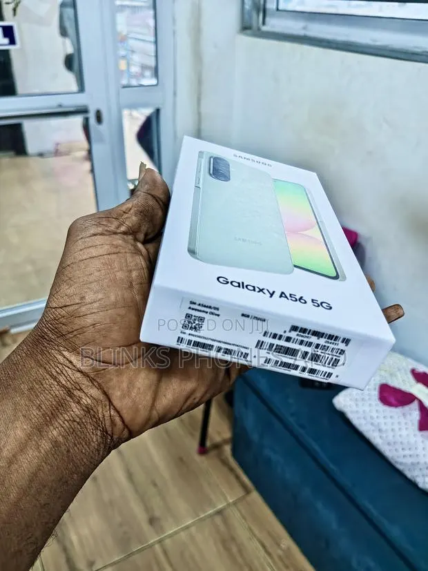 New Samsung Galaxy A56 256 GB Gray · Photo 2
