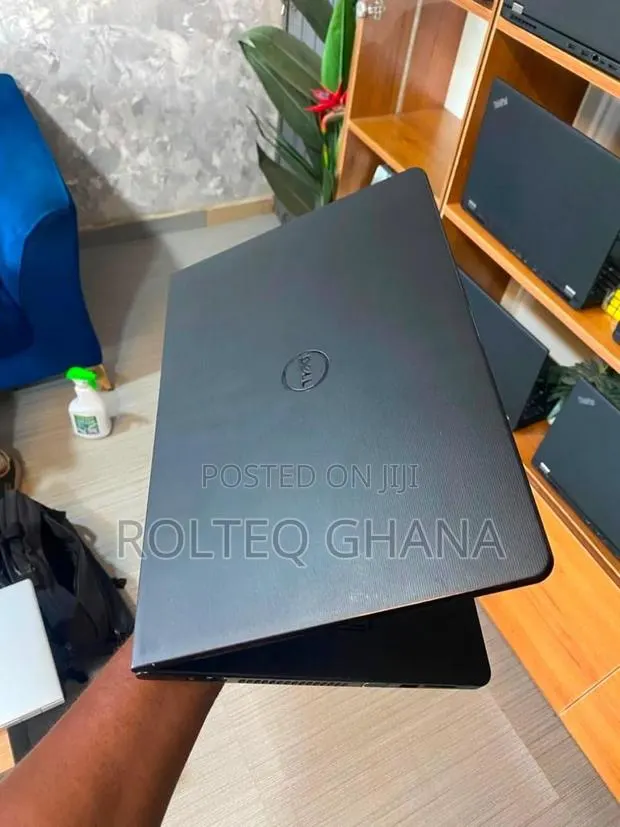 Laptop Dell Latitude 7390 8GB Intel Core i3 HDD 1T · Photo 1