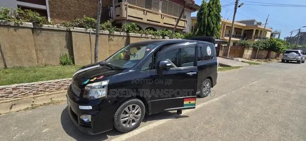 8 Seater Voxy for Hiring · Photo 1
