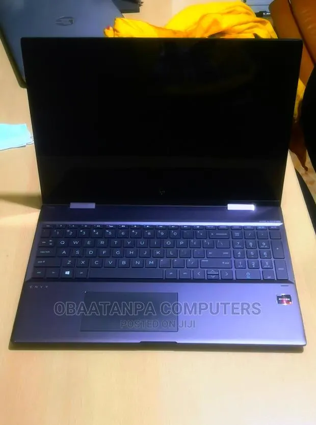 Laptop HP Envy x360 15-cp0013nr 8GB AMD Ryzen SSD 256GB · Photo 1
