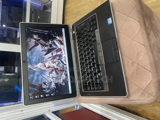 Laptop Dell Latitude E6320 4GB Intel Core I5 SSD 128GB · Photo 1