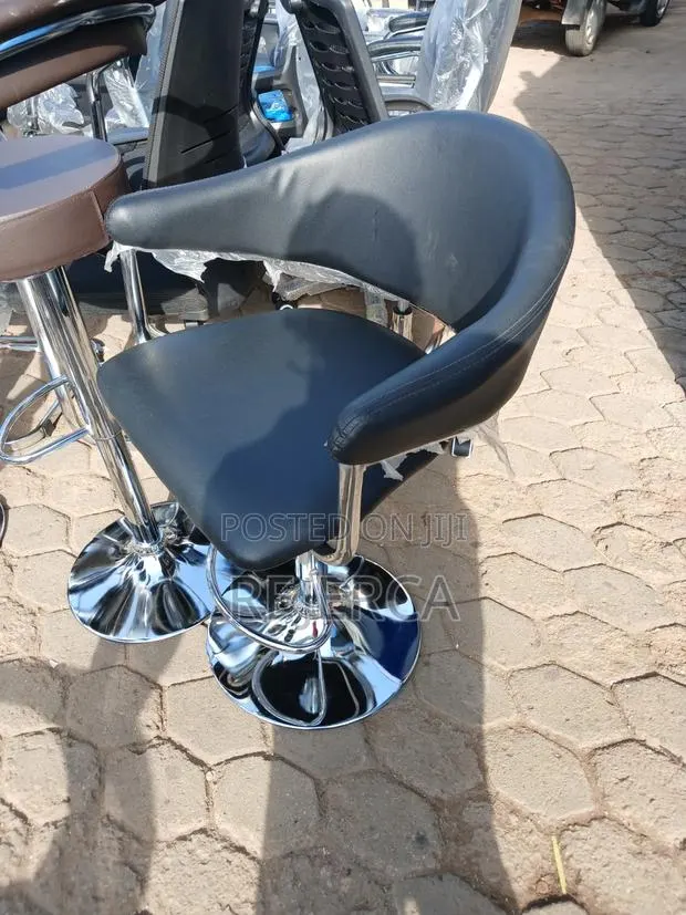 Adjustable Bar Stool Chair · Photo 1