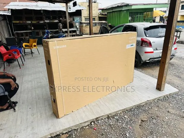 Betrer Deals on Samsung 98" Led Tv 98du9072 / 4κ Ultra Hd · Photo 1