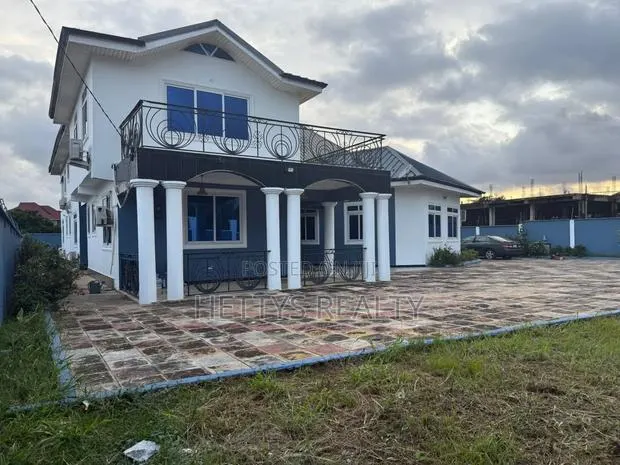 8bdrm House in ECOMOG for sale · Photo 1