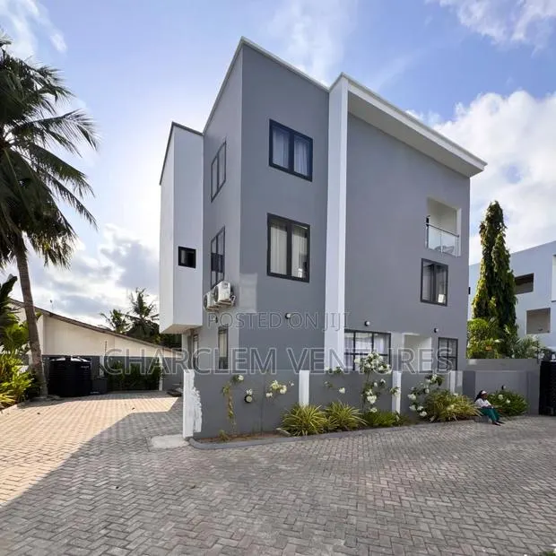 Furnished 4bdrm House in Charclem Ventures, Cantonments for sale · Photo 1