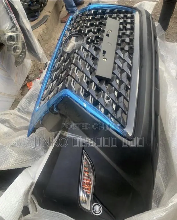 Lexus GX460 2020 /Complete Front Bumper/Face-Lift · Photo 1