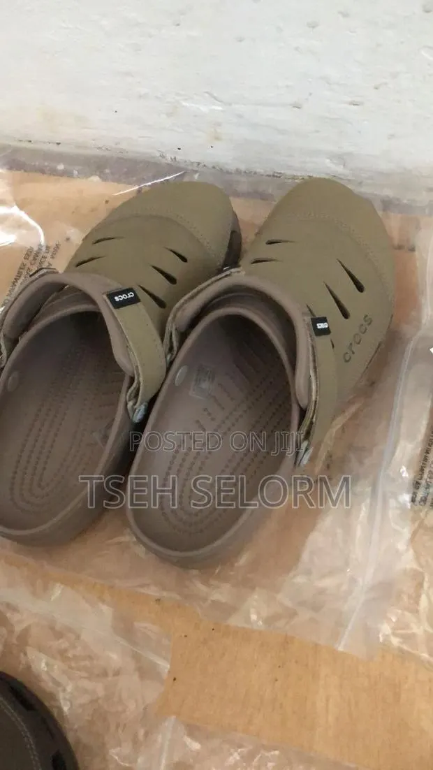 Leather Crocs · Photo 1