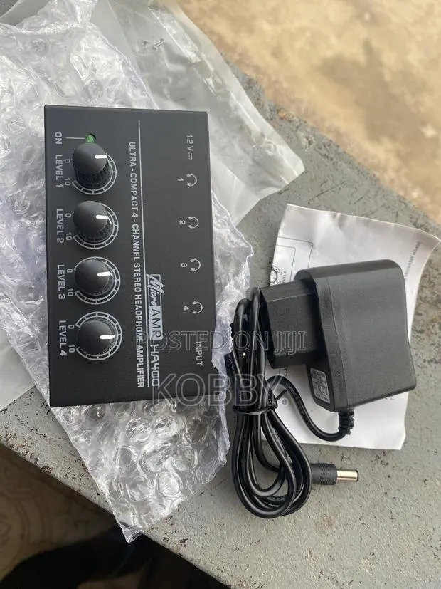 In Ear Headphone Amplifier · Photo 1