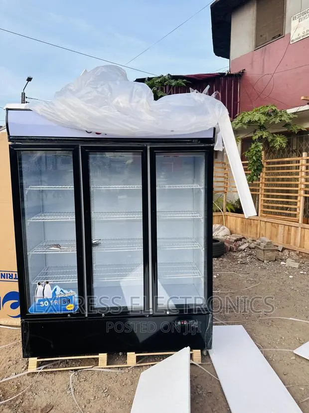 Better Deal on Pearl PVC-150 Display Fridge 3doors · Photo 1