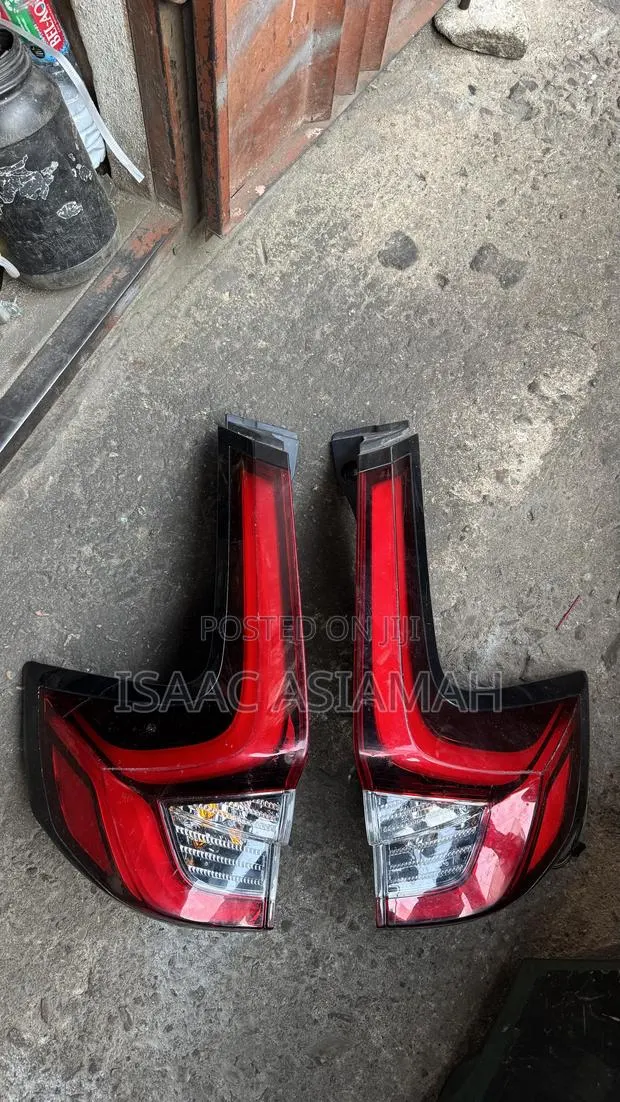 Honda CRV 2023,2024,2025 Tail Light Complete · Photo 1