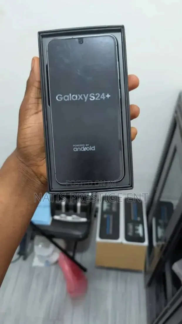 New Samsung Galaxy S24 Ultra 256 GB Black · Photo 1