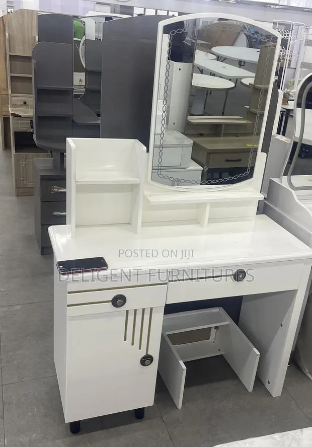 Dresser(Dressing Mirror)