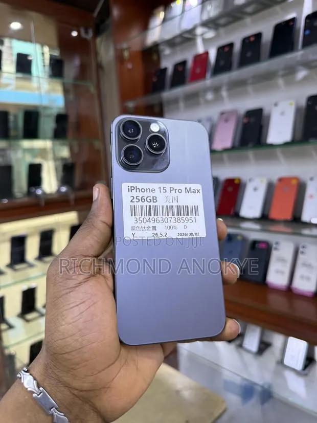 Apple iPhone 15 Pro Max 256 GB Blue · Photo 1