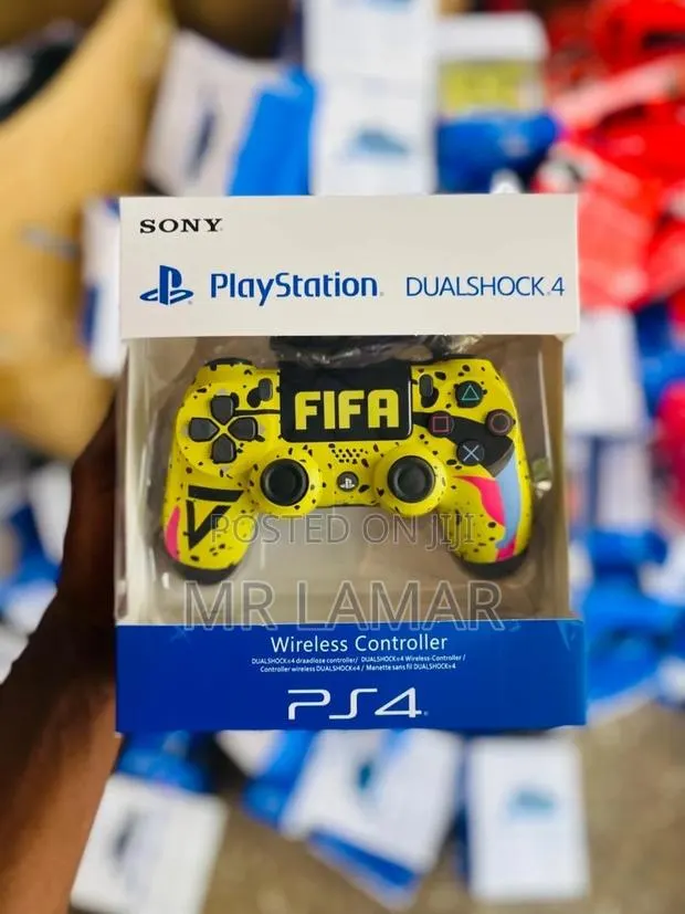 Play Station Dualshock 4 Controller · Photo 1