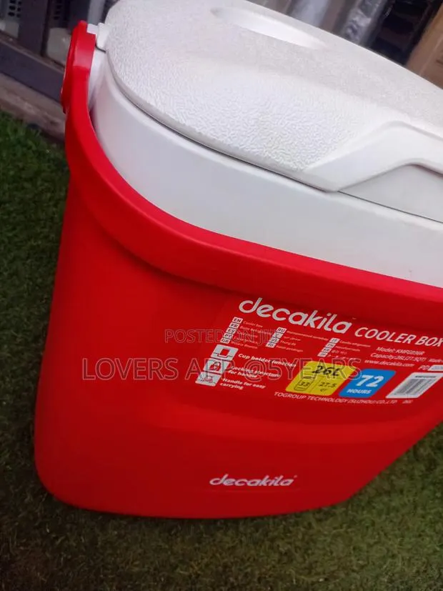 Portable Cooler Box – Keep Your Drinks Cold Anywhere