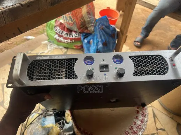 Power Amplifier From Uk · Photo 1