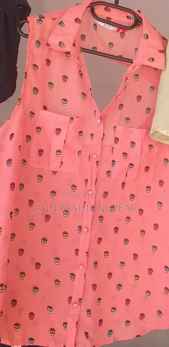 Nice Summer Ladies Top · Photo 1