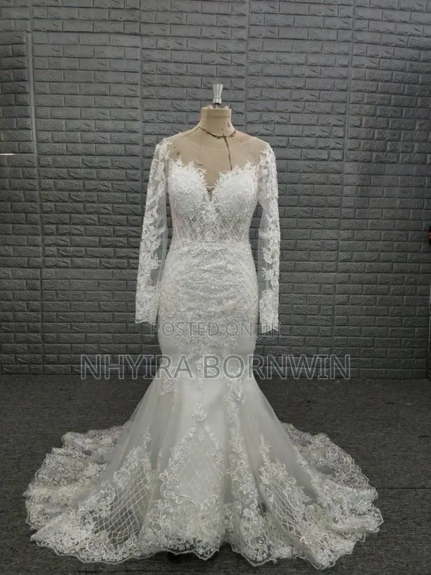 Brand New Never-Worn Luxury Mermaid Wedding Gown · Photo 1