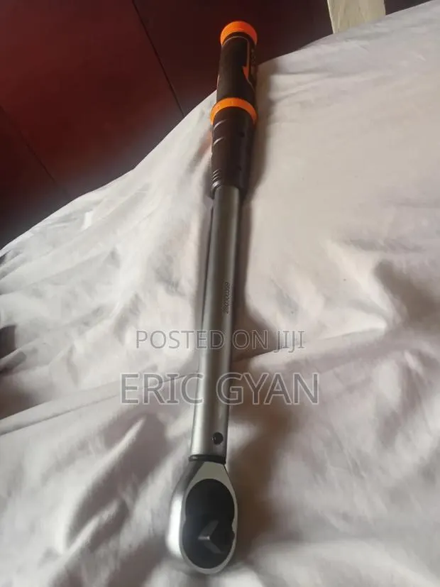 Torque Wrench New. 40Nm Minimum Setting · Photo 1