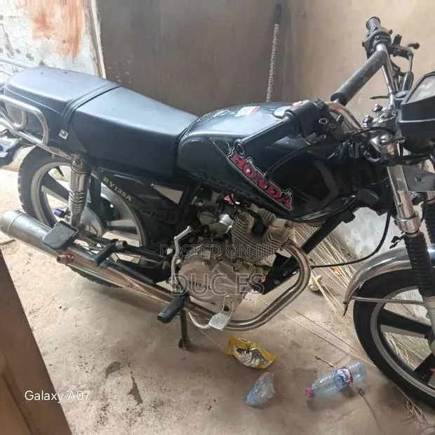 Royal RY125 2025 Black · Photo 1