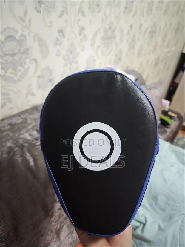 Punching Pad Pair · Photo 1