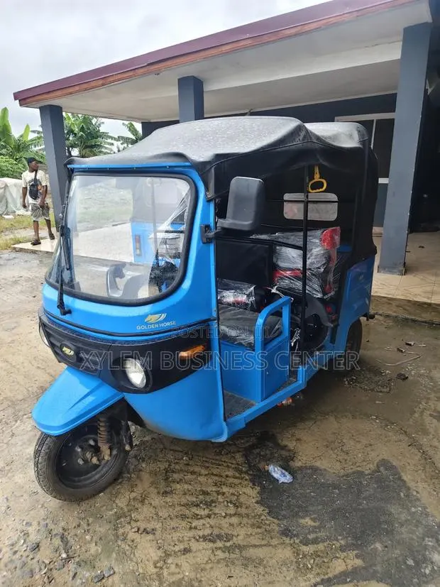 New Motorcycle 2025 Blue · Photo 1