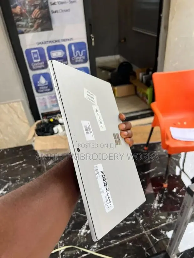 Laptop Microsoft Surface Pro 4 4GB Intel Core i5 SSD 128GB · Photo 1
