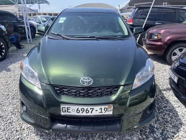 Toyota Matrix 2012 Green · Photo 1