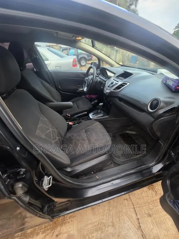 Ford Fiesta 2013 Black · Photo 1