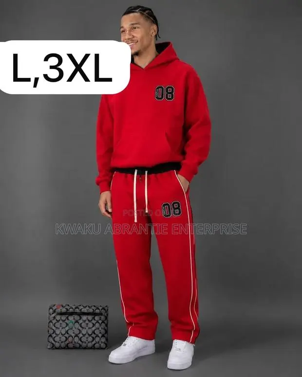 Quality and Heavy Hoodies Top and Down · Photo 1