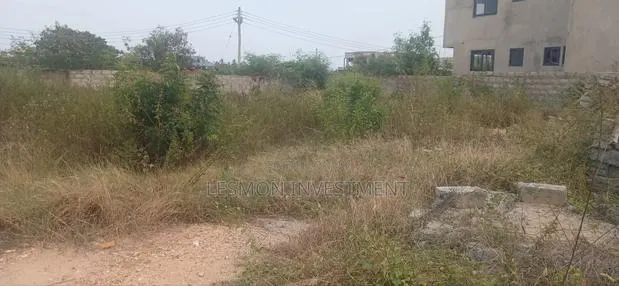 3 Plots of Land in a Mini Gated Community of Tseaddo for Sale · Photo 1