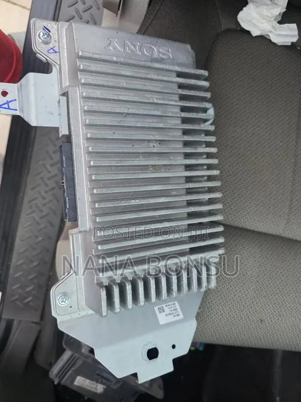 Ford F150 Audio Amplifier Component · Photo 1