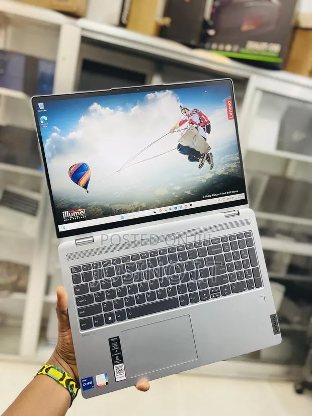 Laptop Lenovo IdeaPad Flex 15 16GB Intel Core I7 SSD 512GB · Photo 1