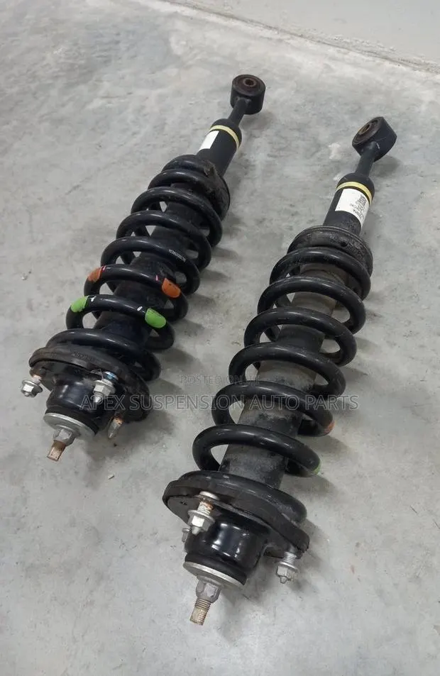 Toyota Hilux 2015-2020 Front Shocks · Photo 1