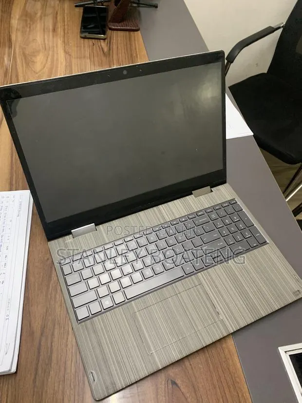 Laptop HP Envy 15-ep0xxx 8GB AMD Ryzen 5 SSD 256GB · Photo 1