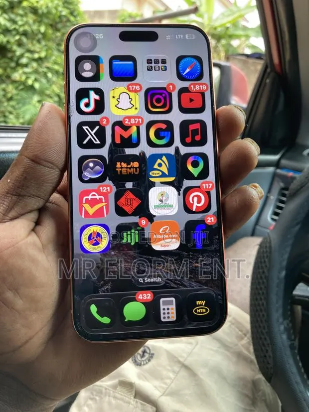 Apple iPhone 17 Pro Max 512 GB Orange · Photo 1