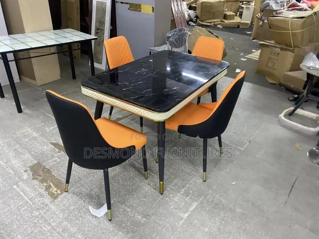 Imported Dining Set With 4 Chairs · Photo 1