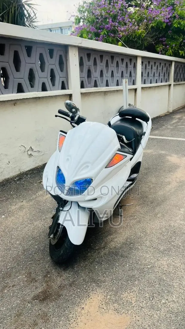 Yamaha Majesty 2020 White · Photo 1