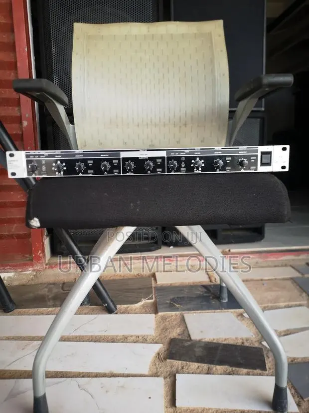 Behringer Super-x Pro Cx2310 Active Crossover Unit · Photo 1