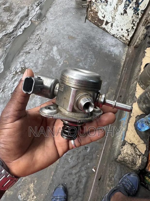 Hyundai Accent High Pressure Pump · Photo 1