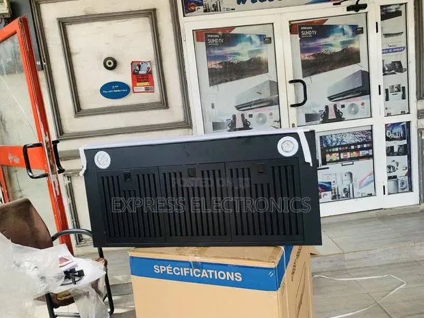 Newly Sealed in Box Range Hood Extractor Kenwood 90cm · Photo 1