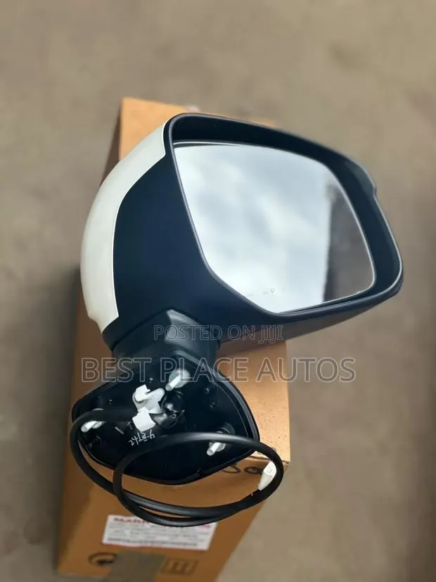 Land Cruiser 300 2024 Side Mirror · Photo 1