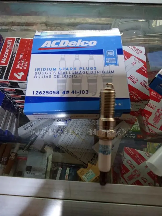Chevrolet Equinox 2013-16 Spark Plugs. Original