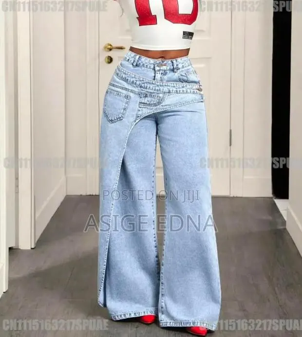 Women Jeans · Photo 1