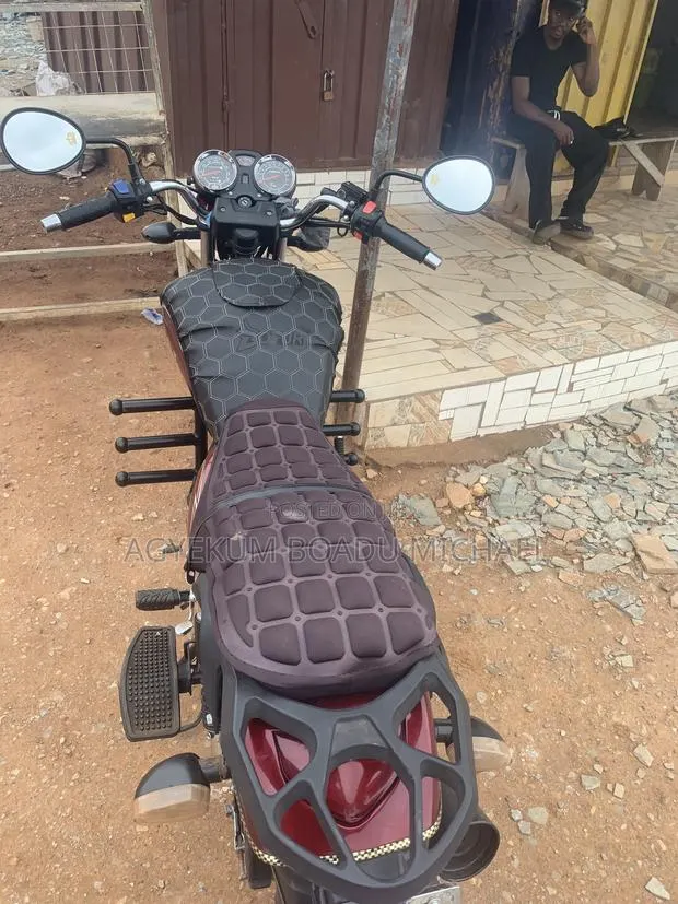 Motorcycle 2025 · Photo 1