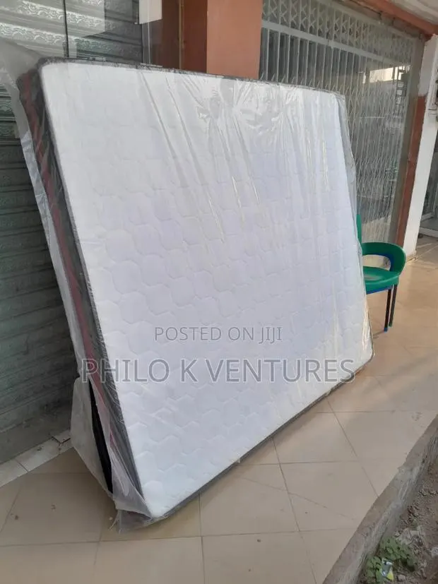 King Size Mattress · Photo 1